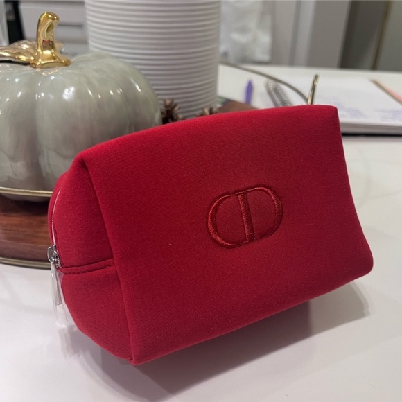 ✨NEW✨ Dior Red Fabric Makeup Bag Pouch Bag Embossed Logo - Picture 1 of 7